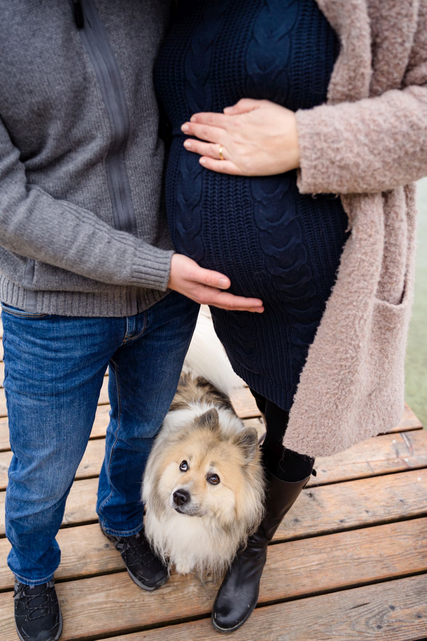 Babybauchshooting am See mit Hund Ulm Neu-Ulm